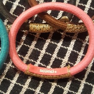 x7 Scunci hair ties